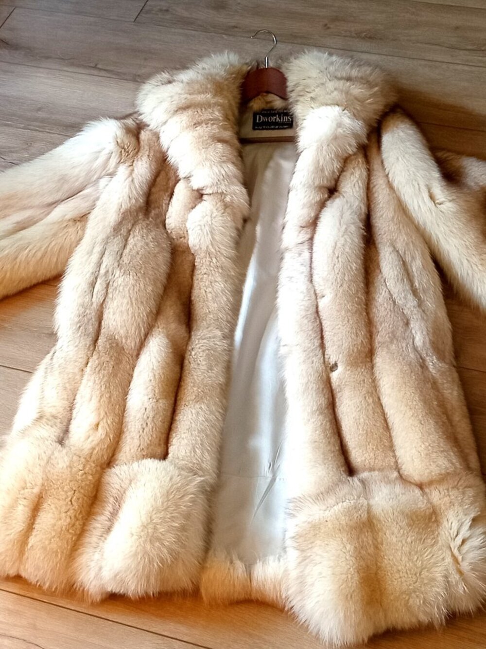 Vintage Luxury Fox Fur Coat Cream Mid Length Size w/Matching Mittens + Headband